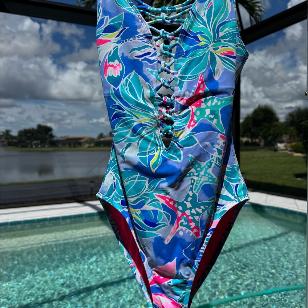 🩵🩷Lilly Pulitzer Lattice~Isle of Paradise Swimsuit - Blue and Pink Tropical🐠🦩 - Picture 7 of 12
